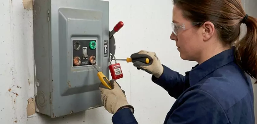 Motion Sensor Light Switch Replacement in Colbert